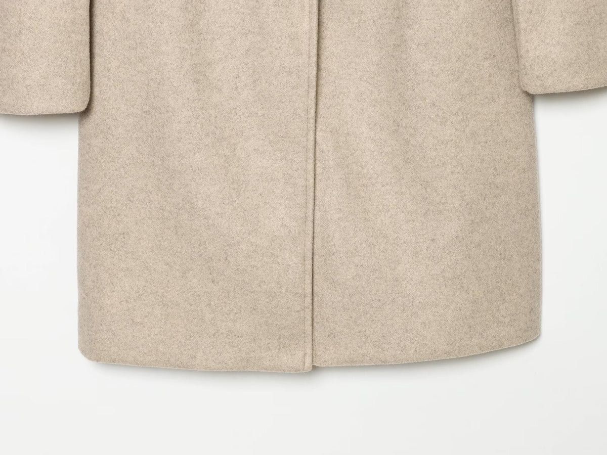 Women's with shoulder pads long style soft textured coat