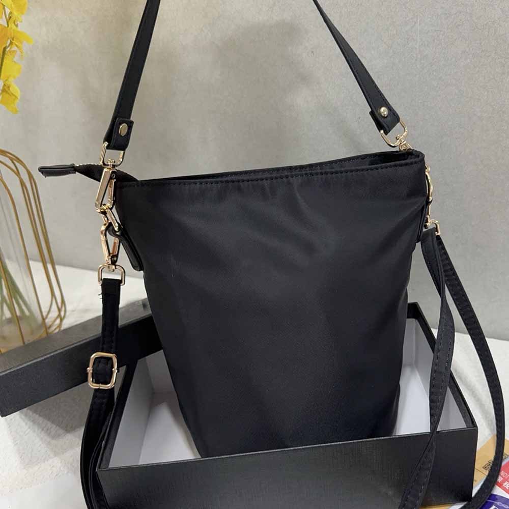 Women's new large-capacity bucket bag portable messenger bag