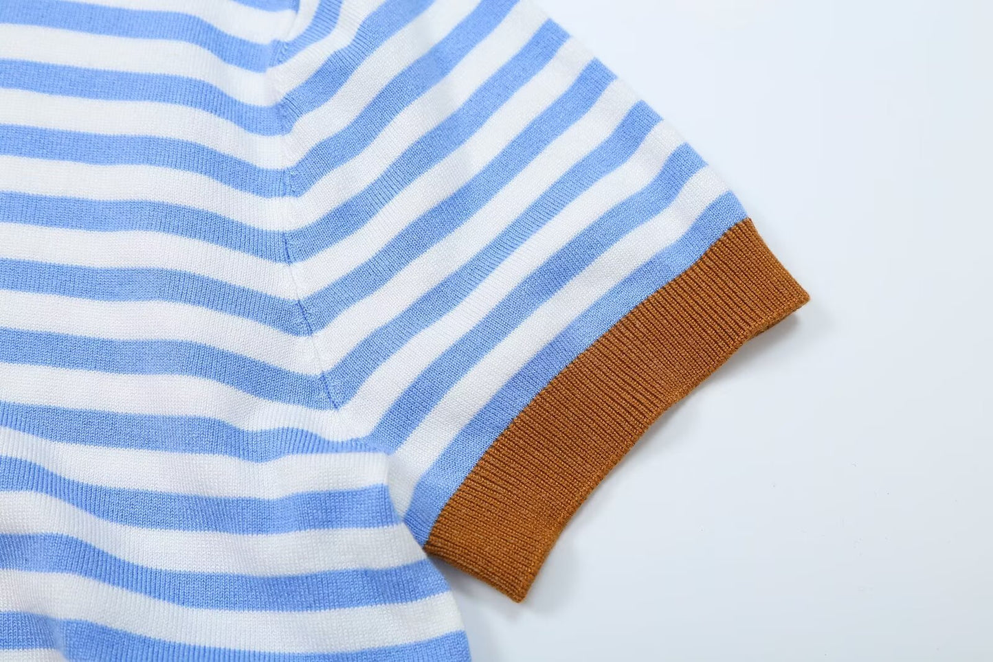 Women's round neck striped knitted top