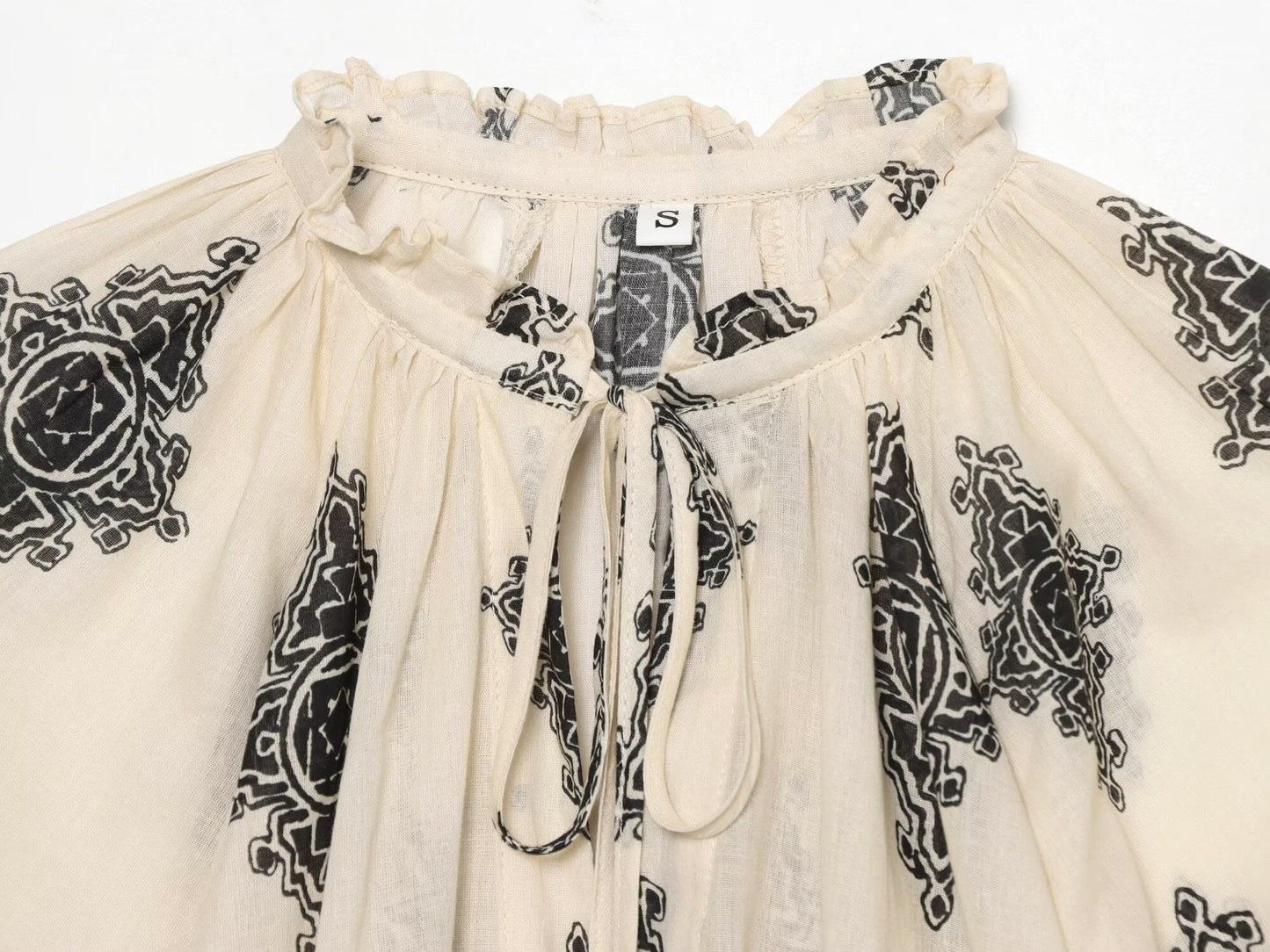 Women's oversized lantern sleeve printed top