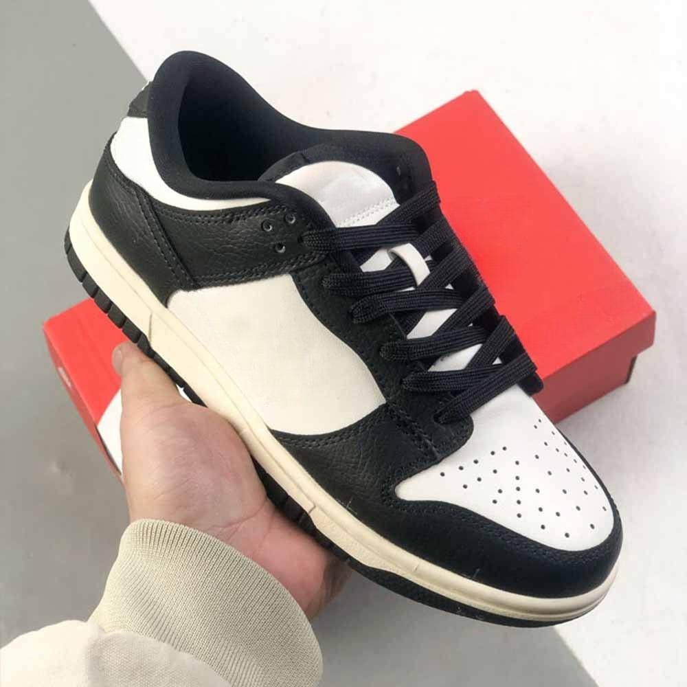 Women's new leisure contrast skateboard shoes have a shoe box