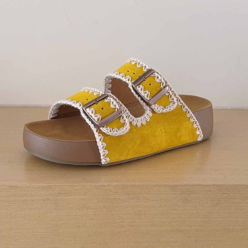 2026 Women's New Woven Platform Slippers have a shoe box