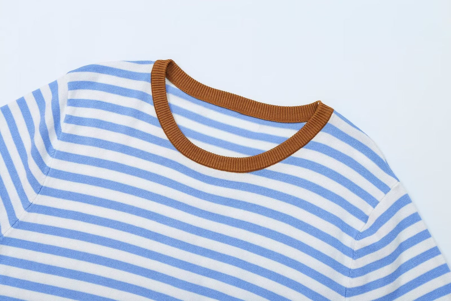 Women's round neck striped knitted top