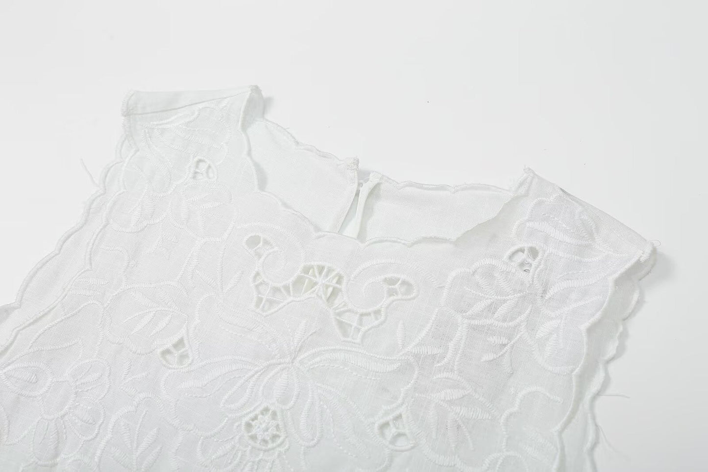 Women's bow decoration hollow embroidery top